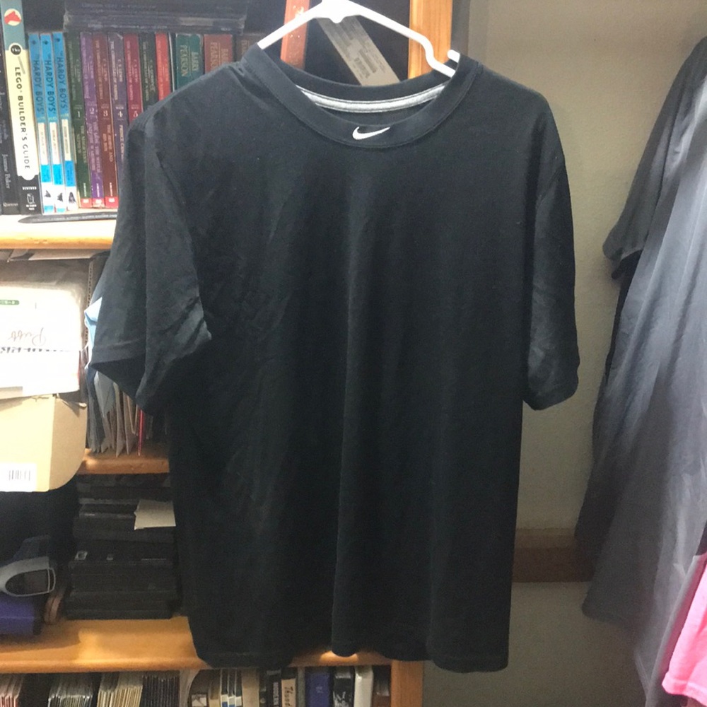 Black NIKE athletic tee shirt mens large
